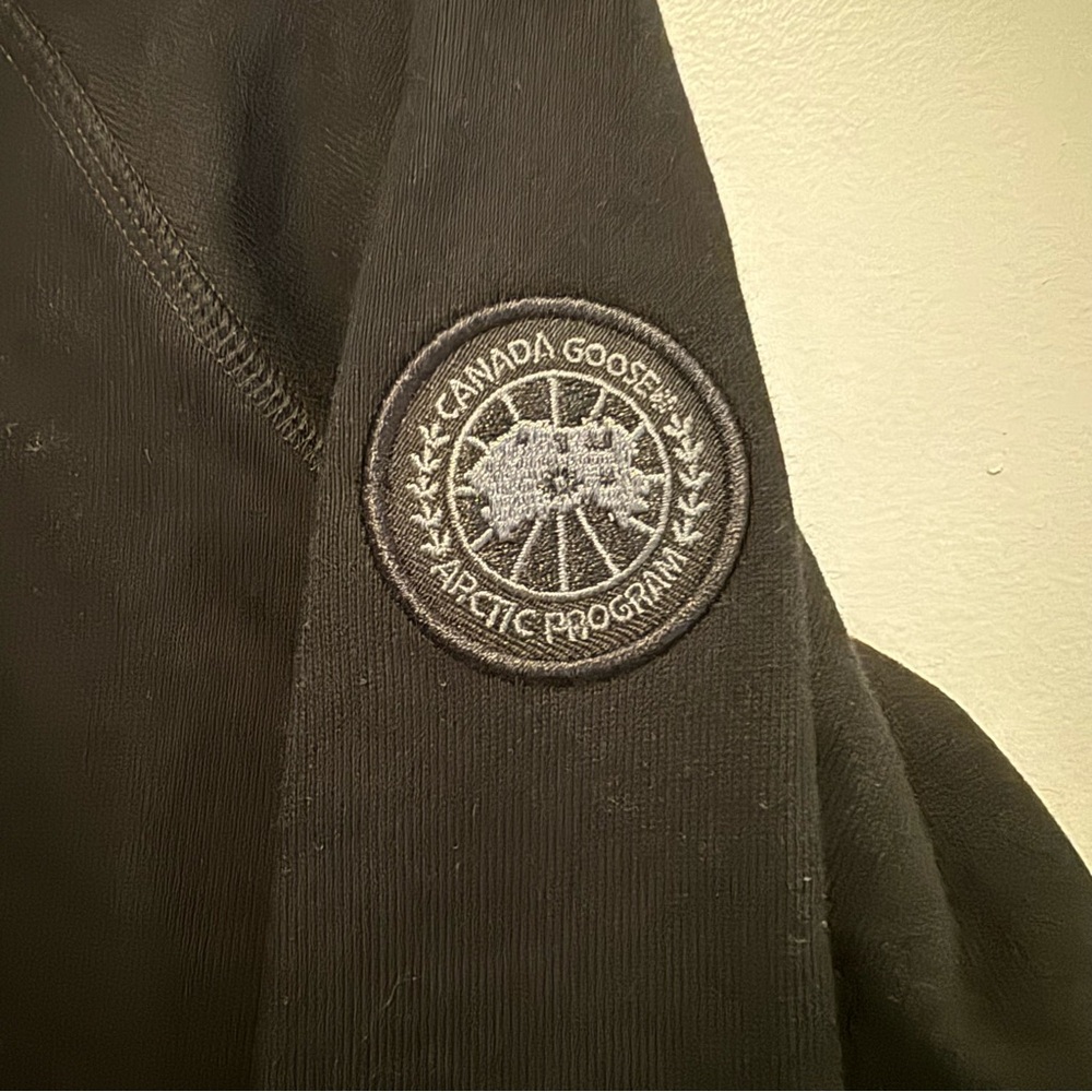 Canada Goose Black Crewneck Sweatshirt - Picture 3 of 5